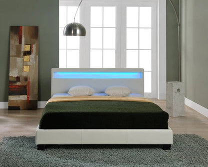 In And OutdoorMatch Bed Alan - met LED verlichting - Bedbodem - 140x200 cm - Wit - Modern Design bed twee personen