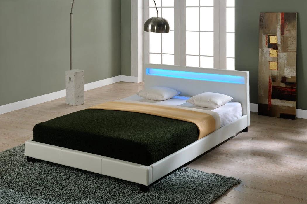 In And OutdoorMatch Bed Alan - met LED verlichting - Bedbodem - 140x200 cm - Wit - Modern Design bed twee personen