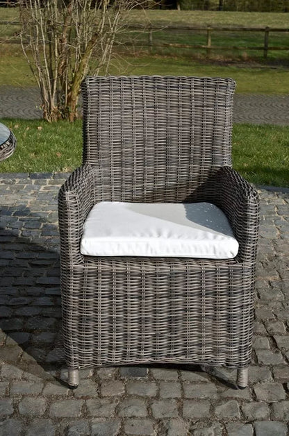 In And OutdoorMatch Tuinstoel Ignacio - Weerbestendig - Loungestoel look - Wicker - Grijs/wit - Tuinstoelen set van 1 Garden Chair