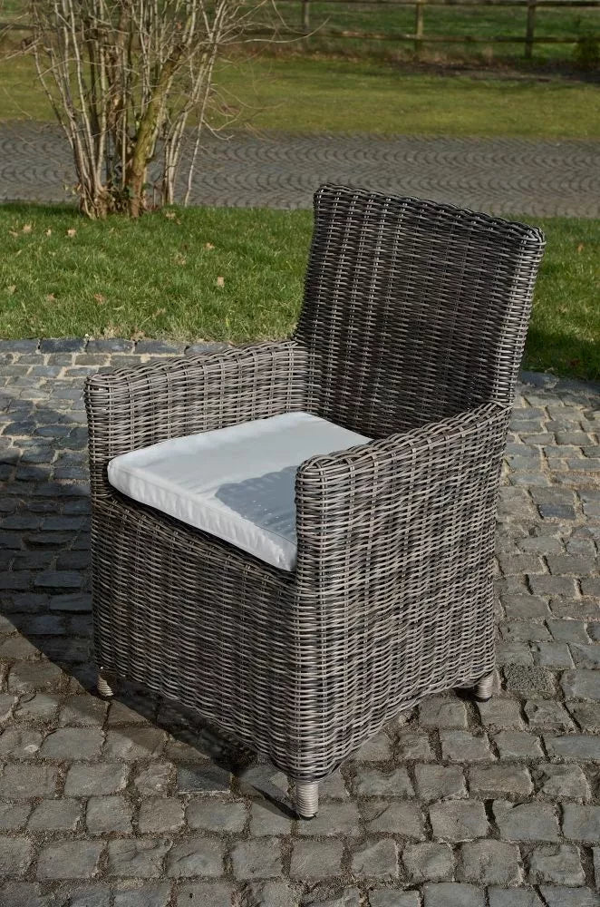 In And OutdoorMatch Tuinstoel Ignacio - Weerbestendig - Loungestoel look - Wicker - Grijs/wit - Tuinstoelen set van 1 Garden Chair